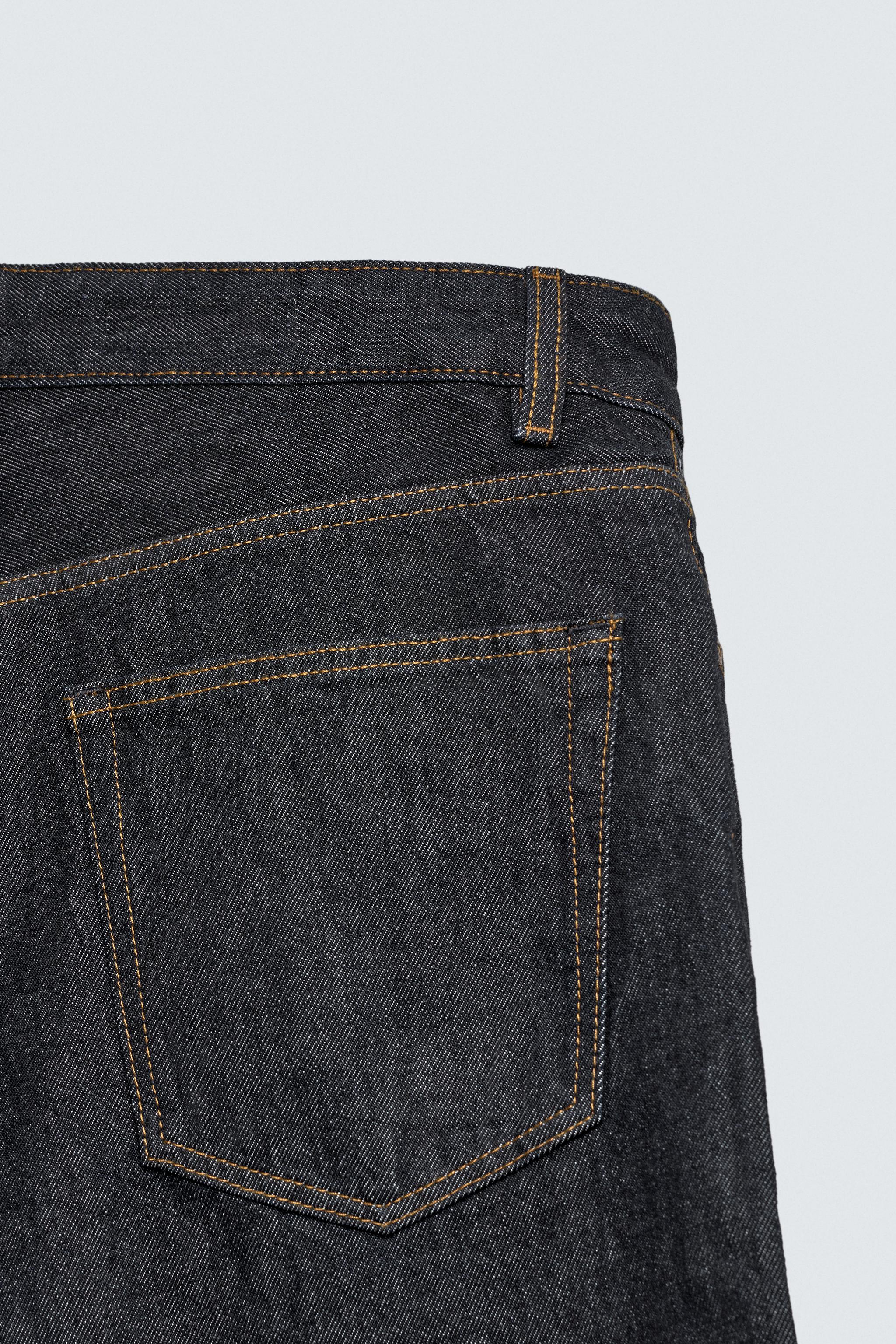LOOSE FIT JEANS